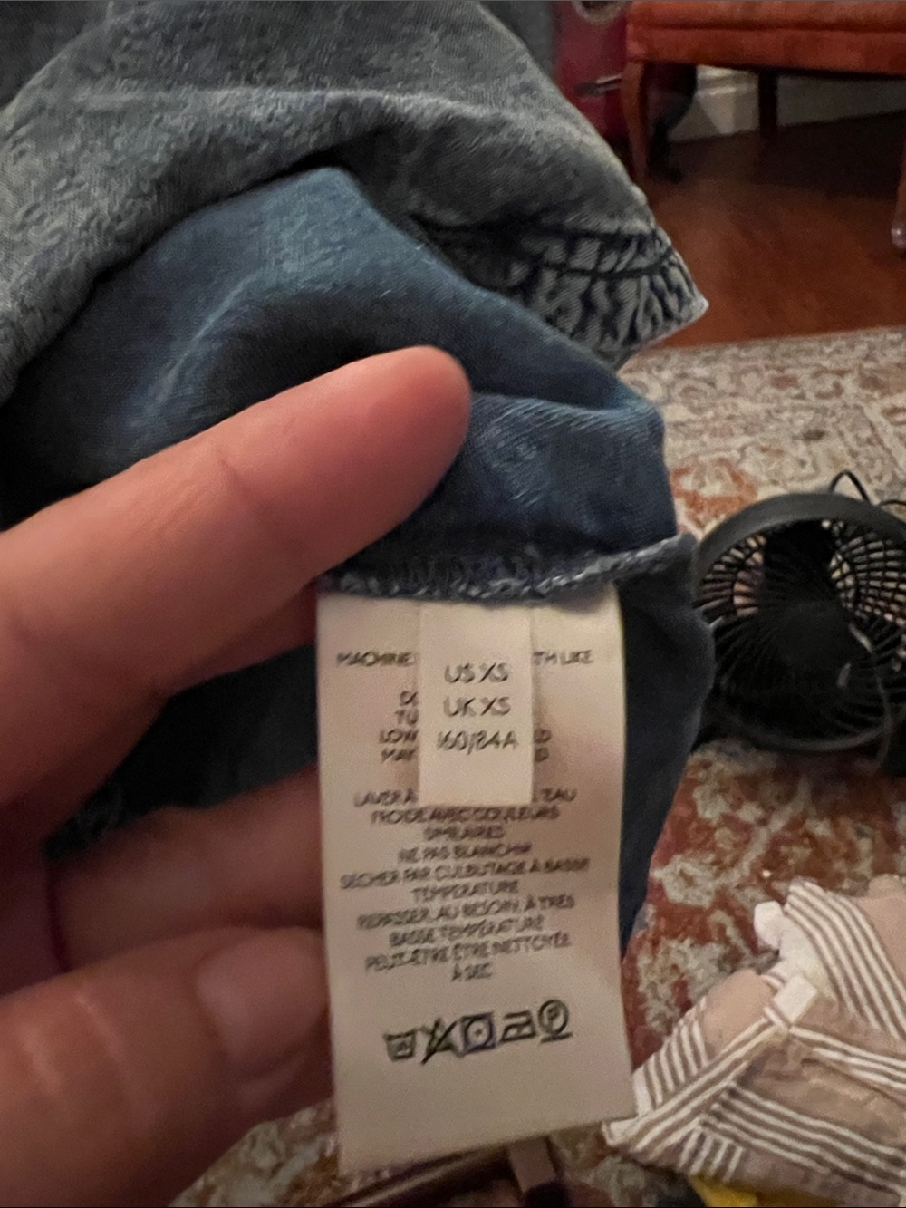 Pilcro and the Letterpress Washed Denim V-Neck Tunic - Blue - Picture 4 of 6